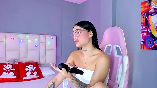 Snapshot of SammyRose_ chatting on 30, 11, 2025 SammyRose online show from 30, 11, 2025