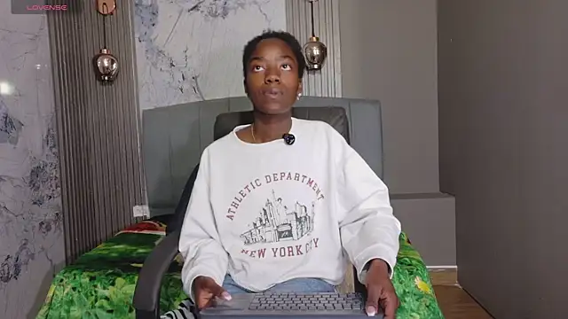 Snapshot of katia_green1 chatting on 10, 1, 2026 katia green1 online show from 10, 1, 2026