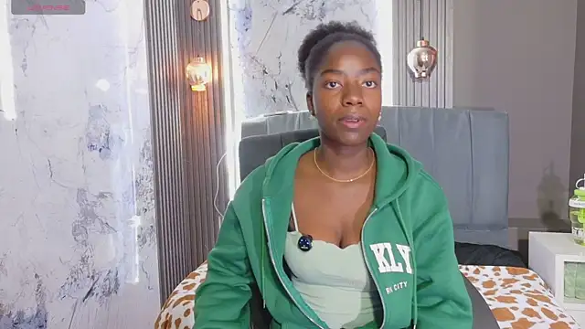 Snapshot of katia_green1 chatting on 14, 3, 2026 katia green1 online show from 14, 3, 2026