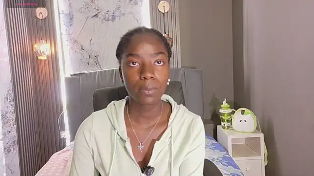 Snapshot of katia_green1 chatting on 6, 4, 2026 katia green1 online show from 6, 4, 2026