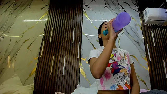 VictoriaDuart online show from 20, 10, 2025