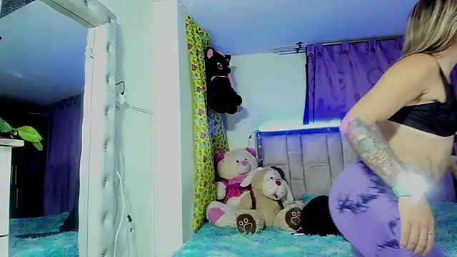 skinnyanddaphne online show from 8, 4, 2026