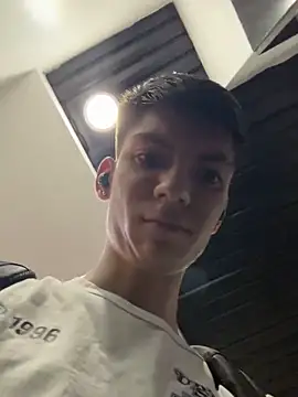 Snapshot of Luck__090 chatting on 6, 10, 2025 Luck 090 online show from 6, 10, 2025