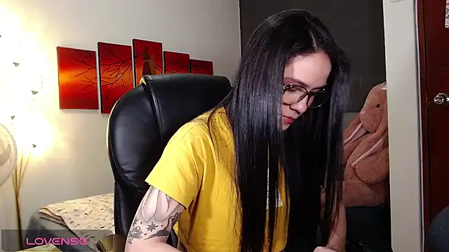 Snapshot of Ashley_olivares chatting on 4, 11, 2025 Ashley olivares online show from 4, 11, 2025