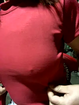 Snapshot of Mai_bb chatting on 26, 10, 2025 Mai bb online show from 26, 10, 2025