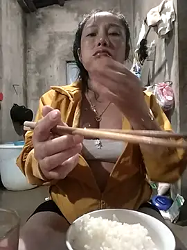 Snapshot of soope-00 chatting on 24, 10, 2025 soope-00 online show from 24, 10, 2025