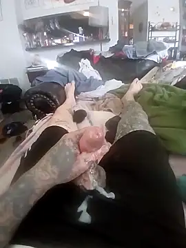 Snapshot of MRTATTWO chatting on 27, 10, 2025 MRTATTWO online show from 27, 10, 2025