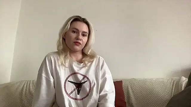 Snapshot of ElaraLuxxxe chatting on 21, 10, 2025 ElaraLuxxxe online show from 21, 10, 2025