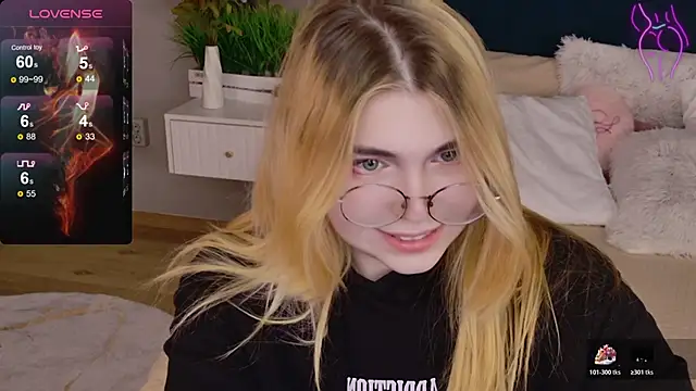 Evie Vall online show from 8, 11, 2025