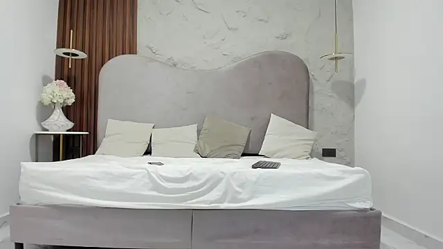 PamelaBonnet mml online show from 25, 2, 2026