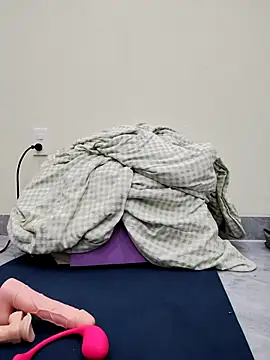 Lyly suri07 online show from 19, 12, 2025