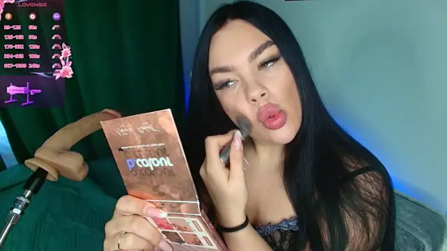 Snapshot of katerine_Monroe chatting on 4, 10, 2025 katerine Monroe online show from 4, 10, 2025