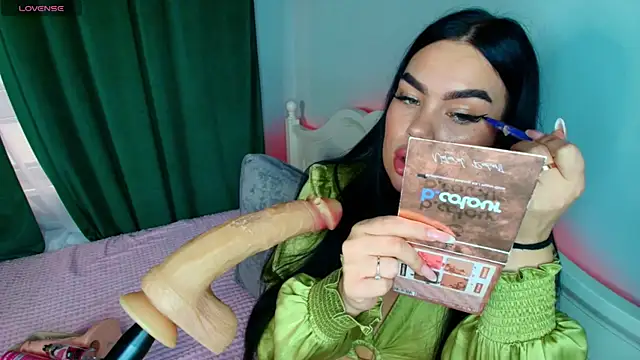 Snapshot of katerine_Monroe chatting on 12, 10, 2025 katerine Monroe online show from 12, 10, 2025