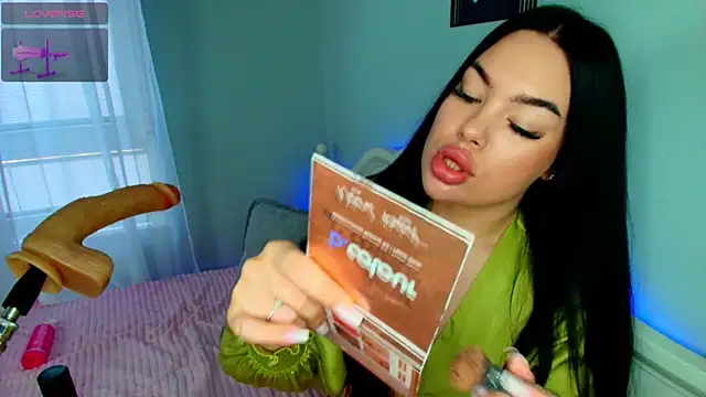 Snapshot of katerine_Monroe chatting on 30, 11, 2025 katerine Monroe online show from 30, 11, 2025