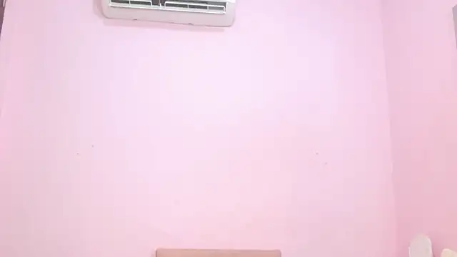 Snapshot of kiity_horny_ chatting on 18, 10, 2025 kiity horny  online show from 18, 10, 2025