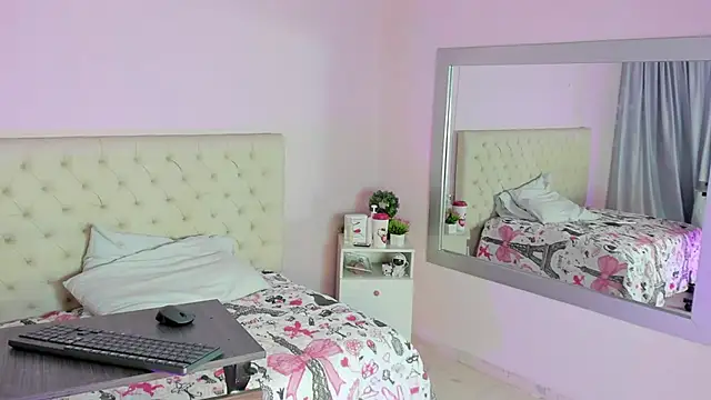 Snapshot of kiity_horny_ chatting on 19, 2, 2026 kiity horny online show from 19, 2, 2026