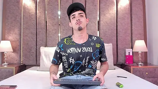 NikoStone  online show from 6, 6, 2026