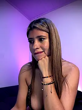 Skarlett 12  online show from 4, 10, 2025