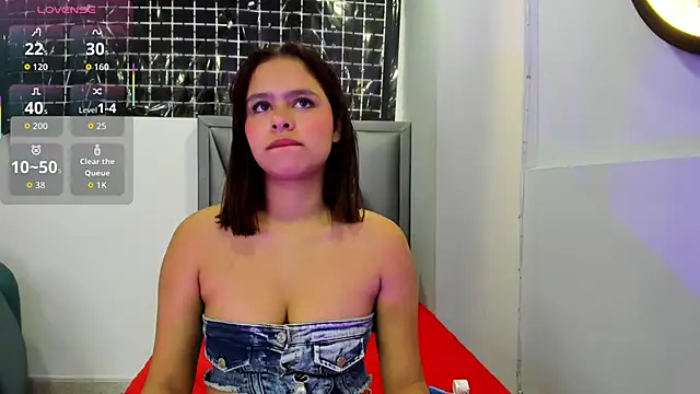 Snapshot of Sofia_villareal chatting on 18, 11, 2025 Sofia villareal online show from 18, 11, 2025