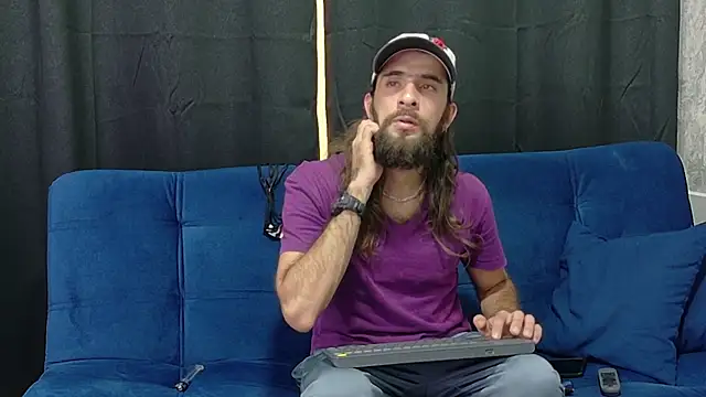 Snapshot of hairy_mannn chatting on 11, 9, 2025 hairy mannn online show from 11, 9, 2025