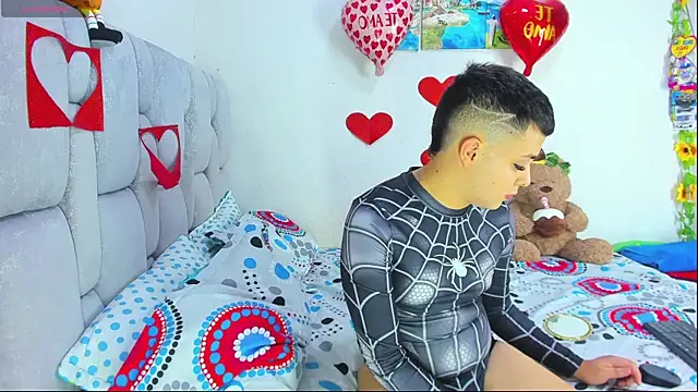 Snapshot of christopher_Hot chatting on 17, 2, 2026 christopher Hot online show from 17, 2, 2026