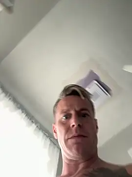 DILFiGuess11 online show from 17, 9, 2025