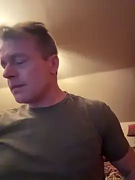 Snapshot of DILFiGuess11 chatting on 7, 2, 2026 DILFiGuess11 online show from 7, 2, 2026