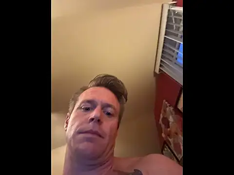 DILFiGuess11 online show from 10, 5, 2026