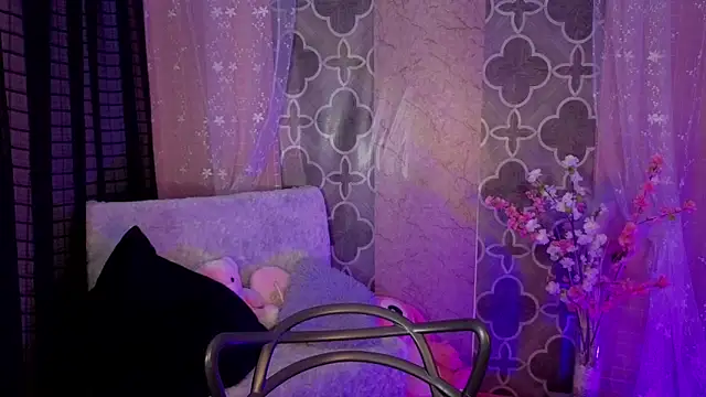 Snapshot of Kayleemorales chatting on 8, 3, 2026 Kayleemorales online show from 8, 3, 2026