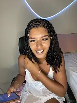 Snapshot of larajuli chatting on 19, 3, 2026 larajuli online show from 19, 3, 2026