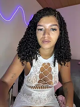 Snapshot of larajuli chatting on 24, 3, 2026 larajuli online show from 24, 3, 2026