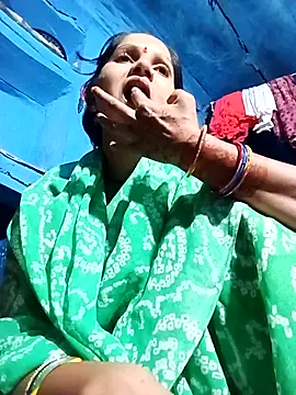 Jooli xx online show from 11, 9, 2025