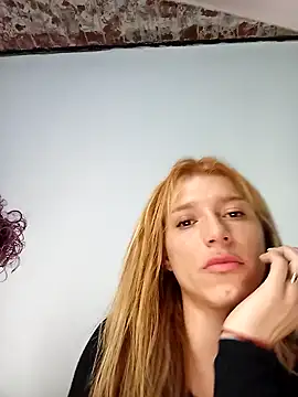 Snapshot of fannytransgirl chatting on 25, 9, 2025 fannytransgirl online show from 25, 9, 2025