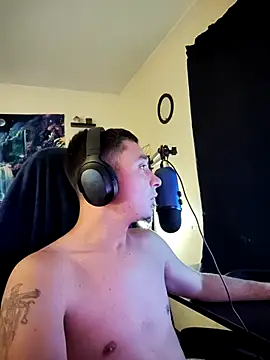 Snapshot of YoBlezz chatting on 15, 9, 2025 YoBlezz online show from 15, 9, 2025