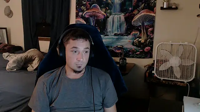 Snapshot of YoBlezz chatting on 24, 9, 2025 YoBlezz online show from 24, 9, 2025