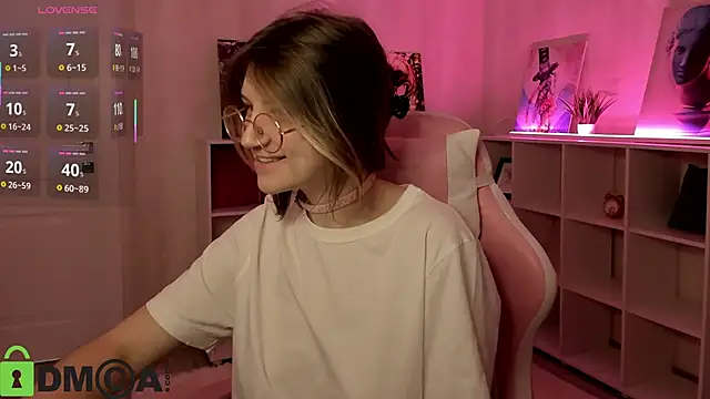 Snapshot of Agnes_Passero chatting on 12, 10, 2025 Agnes Passero online show from 12, 10, 2025