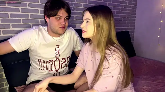 fetchingcouplee online show from 12, 1, 2026