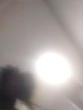 Snapshot of Louise_Mattos chatting on 21, 11, 2025 Louise Mattos online show from 21, 11, 2025