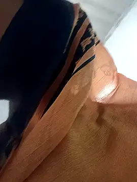 Snapshot of Hot_janu93 chatting on 16, 9, 2025 Hot janu93 online show from 16, 9, 2025
