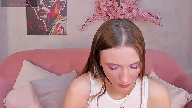 Alisha Green online show from 10, 9, 2025