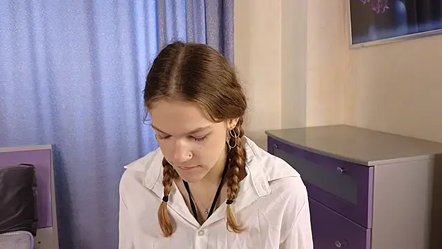 VelvetRisque online show from 12, 10, 2025