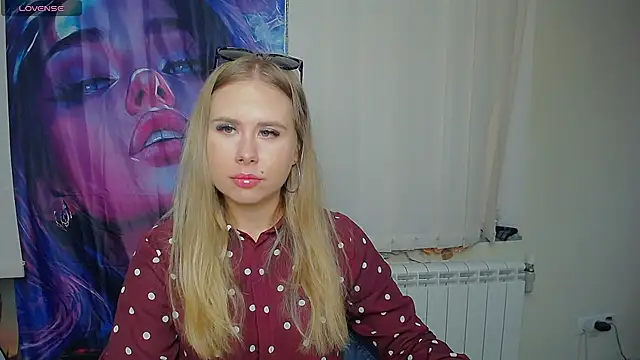  AlenaTiipls  online show from 9, 9, 2025