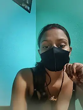 posewith online show from 4, 10, 2025