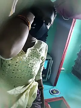 posewith online show from 16, 10, 2025