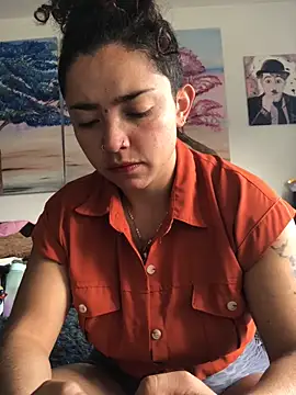 Snapshot of Paris_11 chatting on 28, 10, 2025 Paris 11 online show from 28, 10, 2025