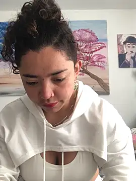 Paris 11 online show from 18, 11, 2025