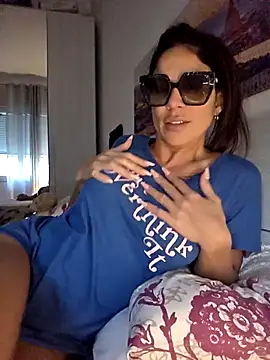 Snapshot of sexy7883 chatting on 24, 10, 2025 sexy7883 online show from 24, 10, 2025