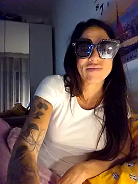 Snapshot of sexy7883 chatting on 15, 11, 2025 sexy7883 online show from 15, 11, 2025