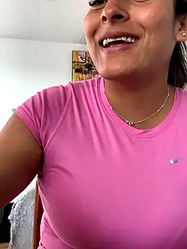 Snapshot of Berta_arevalo_blsd chatting on 8, 10, 2025 Berta arevalo blsd online show from 8, 10, 2025