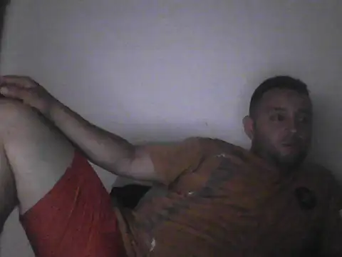 Snapshot of angelitocalientico chatting on 8, 10, 2025 angelitocalientico online show from 8, 10, 2025